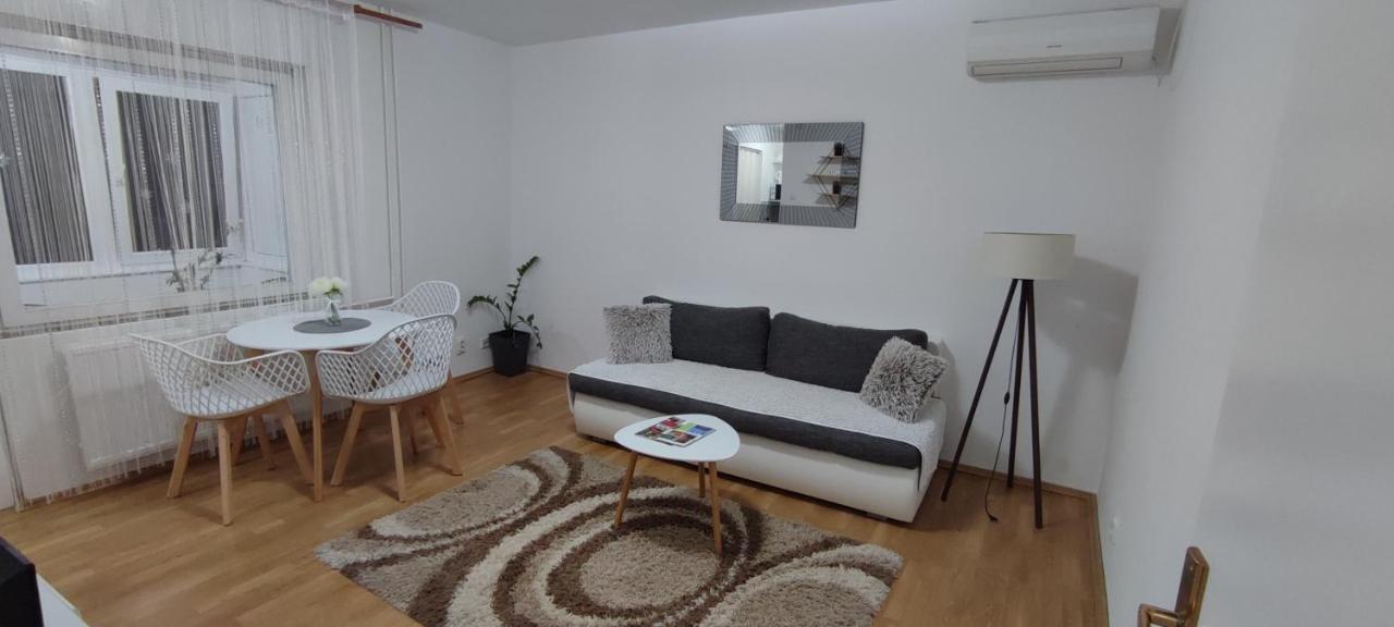 Apartamento Pavle I Petra II Sremski Karlovci Exterior foto